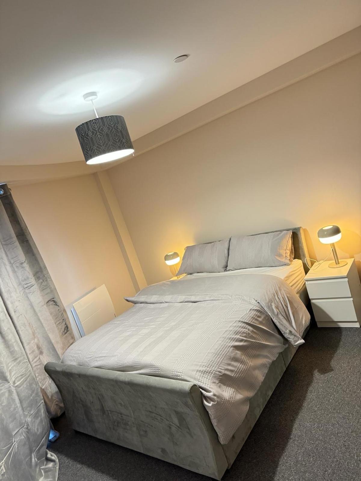 Luxury 2 Bedroom Apartment In Manchester City Centre - Free Parking Exterior foto